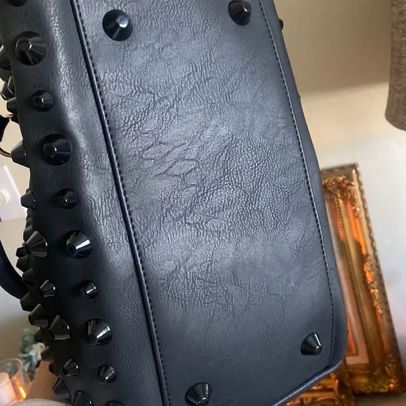Traci Lynn black studded bag. - Picture 5 of 7